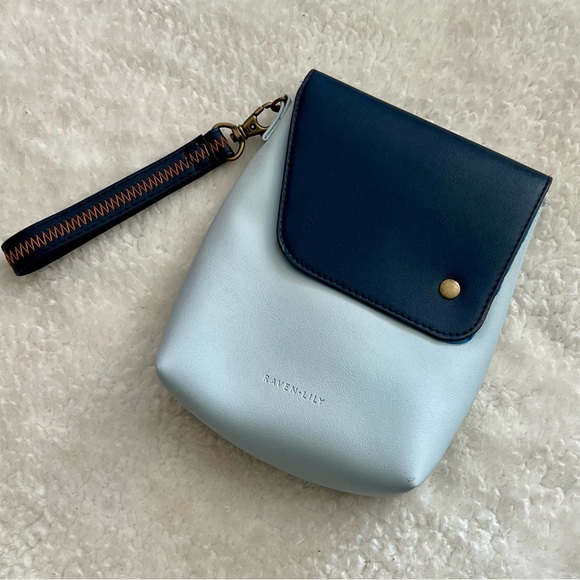 Raven + Lily Handbags - Raven + Lily x American Airlines Blue Vegan Leather Crossbody Pouch / Wristlet